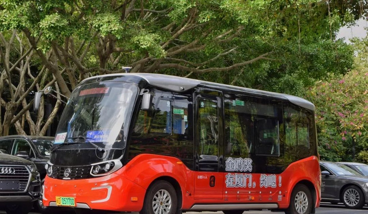 廈門高顏值公交，有詩也有遠(yuǎn)方，扮靚城市窗口
