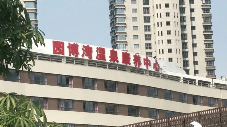 　　廈門集美廣告公司提供廣告招牌制作,標識標牌制作,發光字制作,樓頂樓體標識大字制作,地產施工圍擋,公司LOGO形象墻設計制作安裝等服務